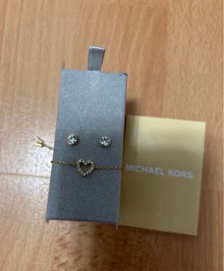 Pulsera y pendientes Michael Kors corazón