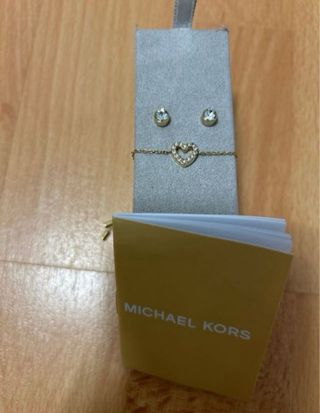 Pulsera y pendientes Michael Kors corazón