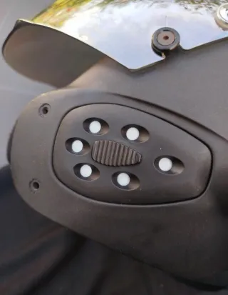 Casco Uvex con visiera a specchio