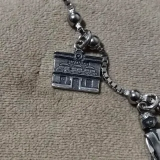 Pulsera Plata Justicia Ley Tribunal Balanza