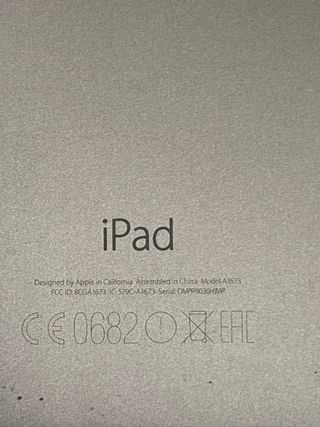 Apple iPad A1673 Plata
