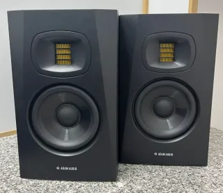 Colunas DJ Adam Audio Pretas