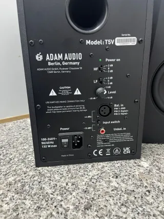 Colunas DJ Adam Audio Pretas