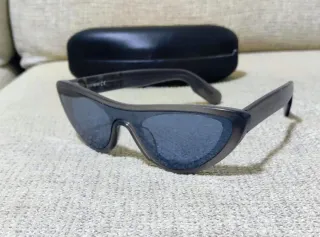Gafas de sol Kenzo negras y grises