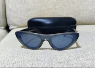 Gafas de sol Kenzo negras y grises