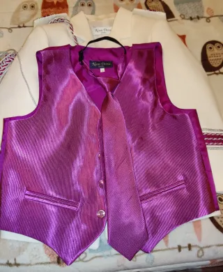 Traje Comunión Blanco y morado Talla 6