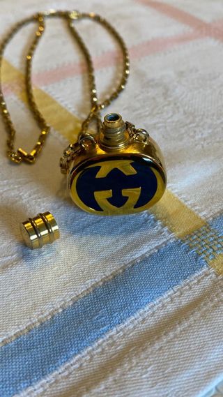 Colar Gucci dourado e azul