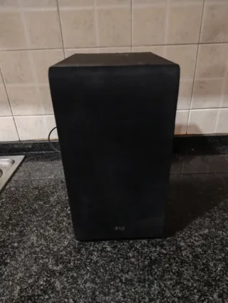 Soundbar LG non funzionante con subwoofer attivo