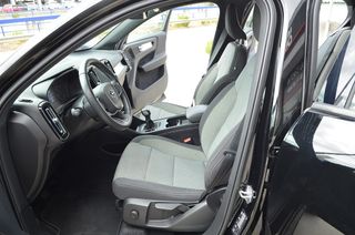 Volvo XC40 Momentum Exclusive+camara trasera+Naveg