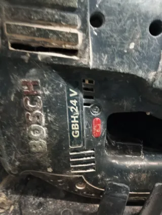 Taladro percutor Bosch a batería