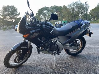 Aprilia Pegaso 650 equipada para Trail