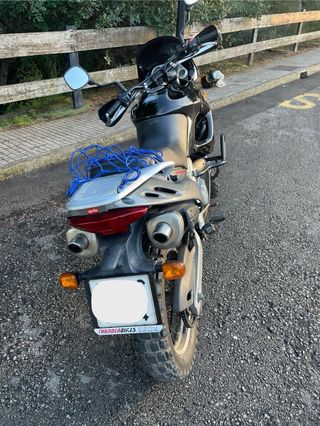 Aprilia Pegaso 650 equipada para Trail