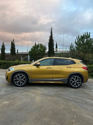 BMW X2 2018 con bola de remolque desmontable