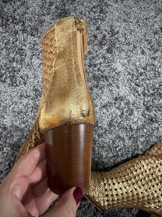 Botín Alba Sezane Dorado