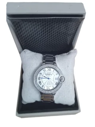 Reloj Cartier  parecido movimiento japones Mujer