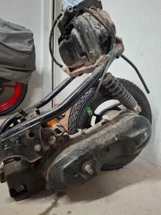 Manillar y parte trasera de moto