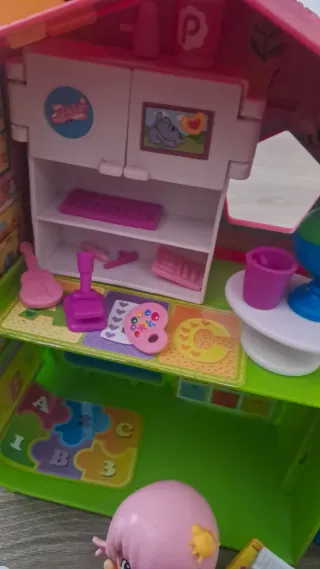 Escuela Pinypon con figuras