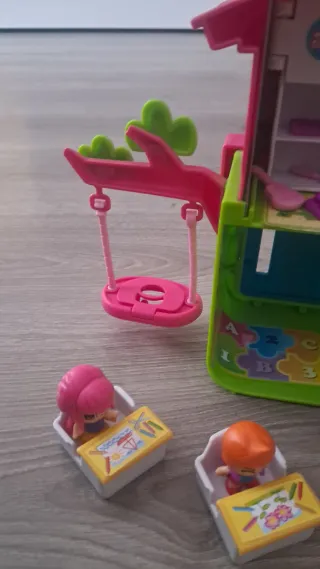 Escuela Pinypon con figuras