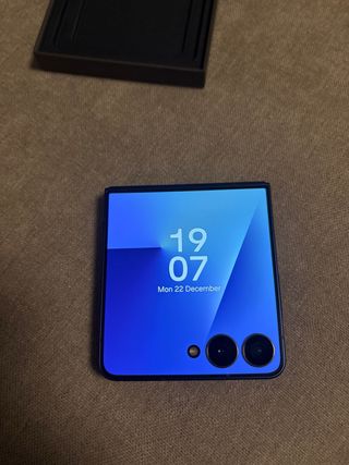 Samsung Galaxy Z Flip 7