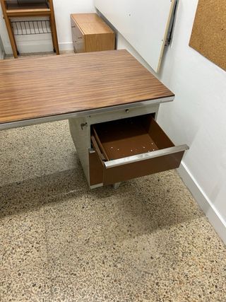 Escritorio Vintage Metálico Melamina.