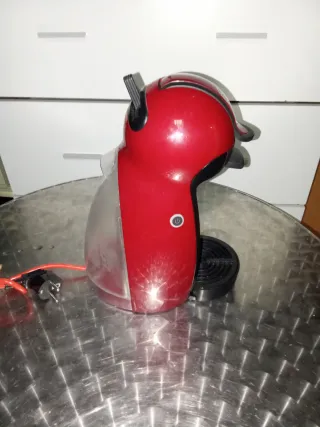 Cafetera Dolce Gusto Roja y Negra