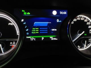 Toyota Camry Hybrid Luxury