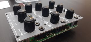 Behringer 172 Phase Shifter/Delay/LFO – Módulo Analógico