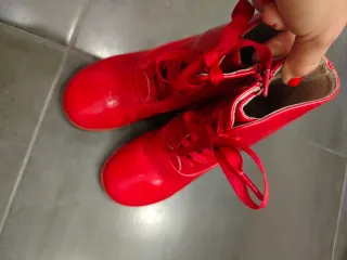 Botines niña charol piel rojos