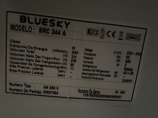 Frigorífico con Congelador y Congelador Vertical