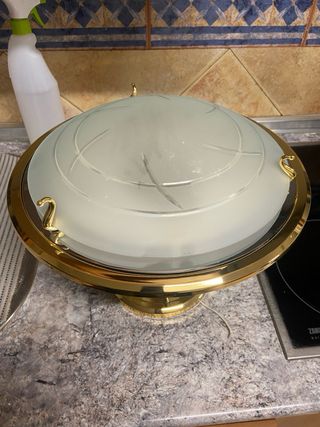 Lámpara de techo dorada y cristal