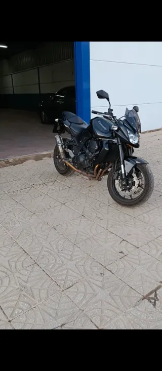 Kawasaki Z750 Negra
