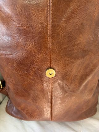 Mochila casual de  piel italiana en color marrón