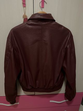 Chaqueta Bershka Roja