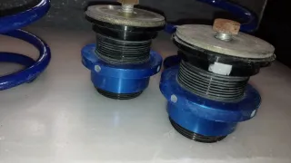 Suspensión roscada azul