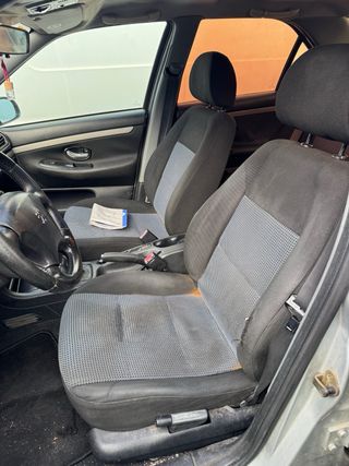 Peugeot 406 2.0 HDI 5 Velocidades