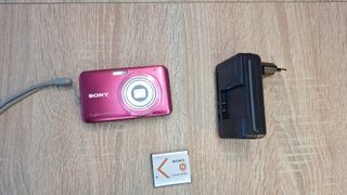 Cámara Digital Sony DSC-W310 12.1 MP color Rosa