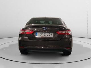 Toyota Camry Hybrid Luxury