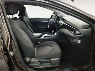 Toyota Camry Hybrid Luxury