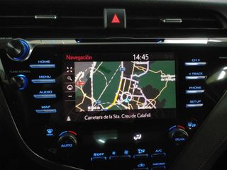 Toyota Camry Hybrid Luxury