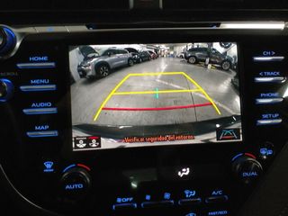 Toyota Camry Hybrid Luxury