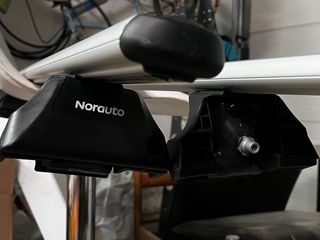 Bacas de techo NORAUTO. De aluminio. 130 cm.