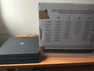 Consola PS4 + Juegos Resident Evil 3