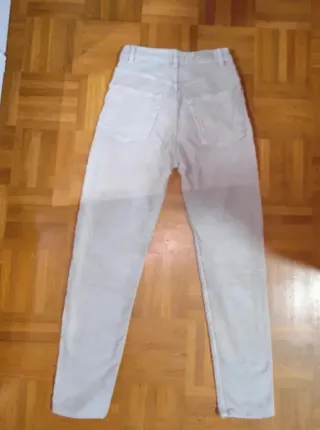 Pantalón pana beige Pull&Bear T.36