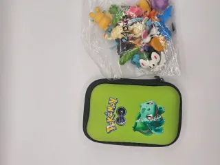 Estuche Pokémon GO con 24 figuras