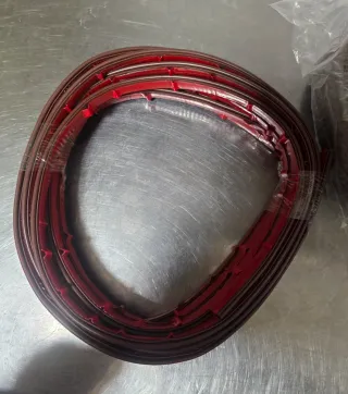 Burletes autoadhesivos para puertas
