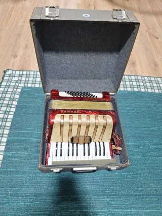Acordeón Hohner Concerto I Rojo