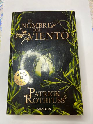 El nombre del viento / The Name of the Wind (Cr...