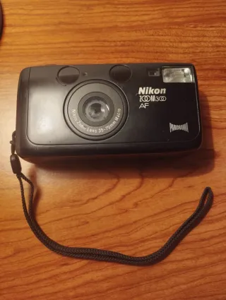 Cámara Nikon Zoom 300 AF Panorama