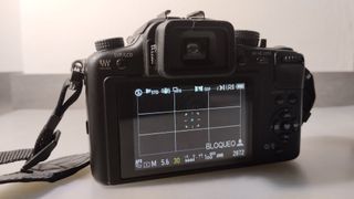 Cámara Panasonic Lumix G10 Negra