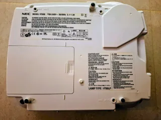 Proyector NEC VT695 + mando + regalo soporte techo